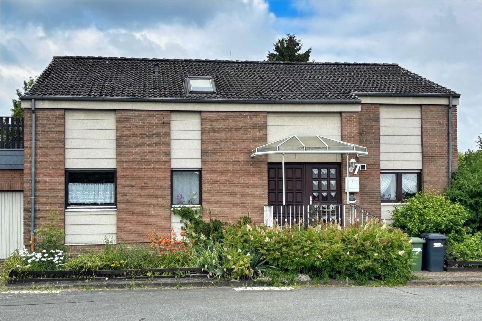 Ansicht Straße Ansicht Straße - Einfamilienhaus in 38372 Büddenstedt mit 158m² kaufen