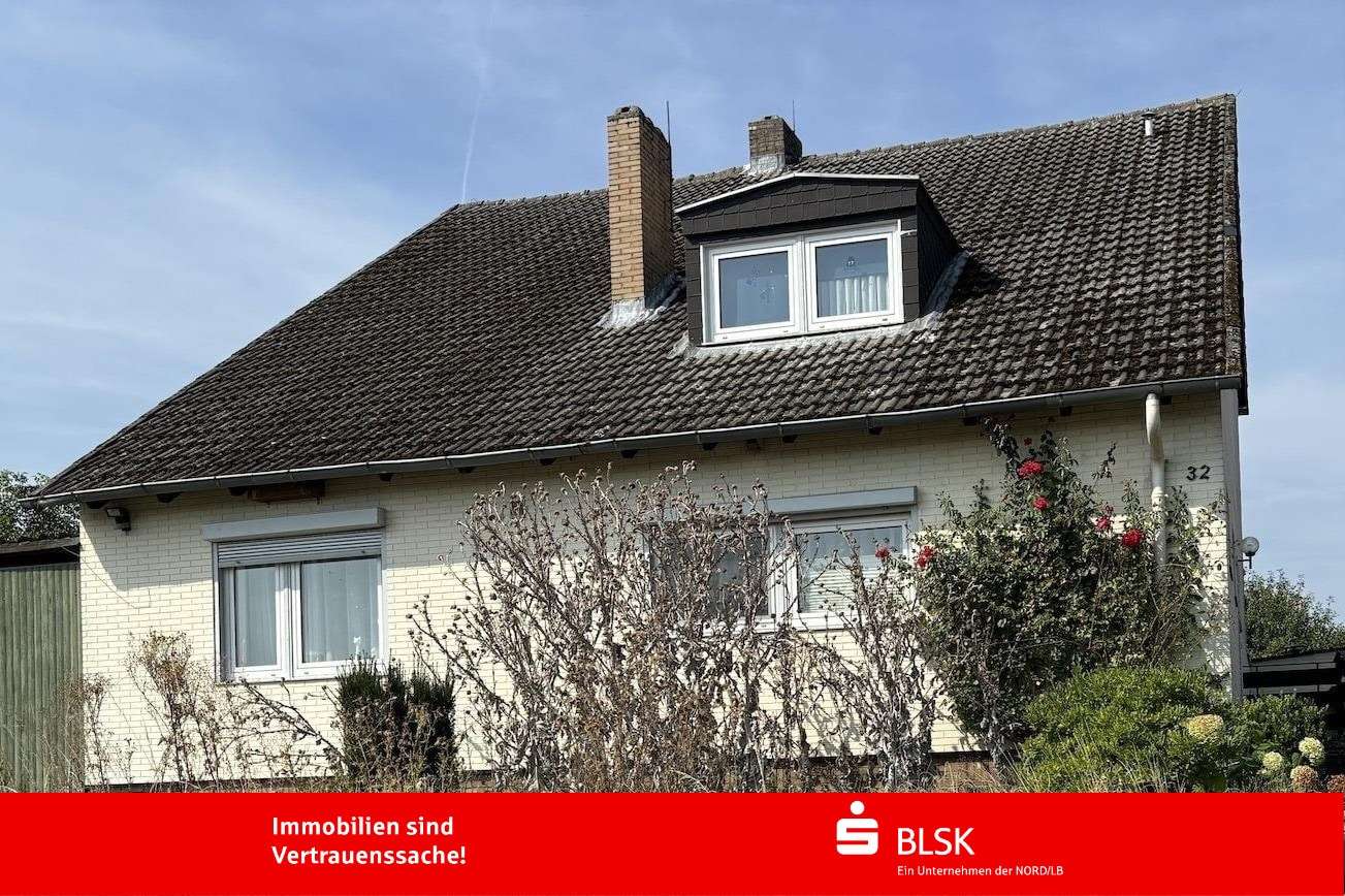 Straßenansicht - Einfamilienhaus in 38442 Wolfsburg mit 173m² kaufen