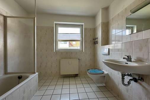 Badezimmer - Etagenwohnung in 38229 Salzgitter mit 78m² kaufen
