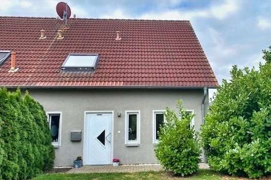 Ansicht - Doppelhaushälfte in 38350 Helmstedt mit 105m² günstig kaufen