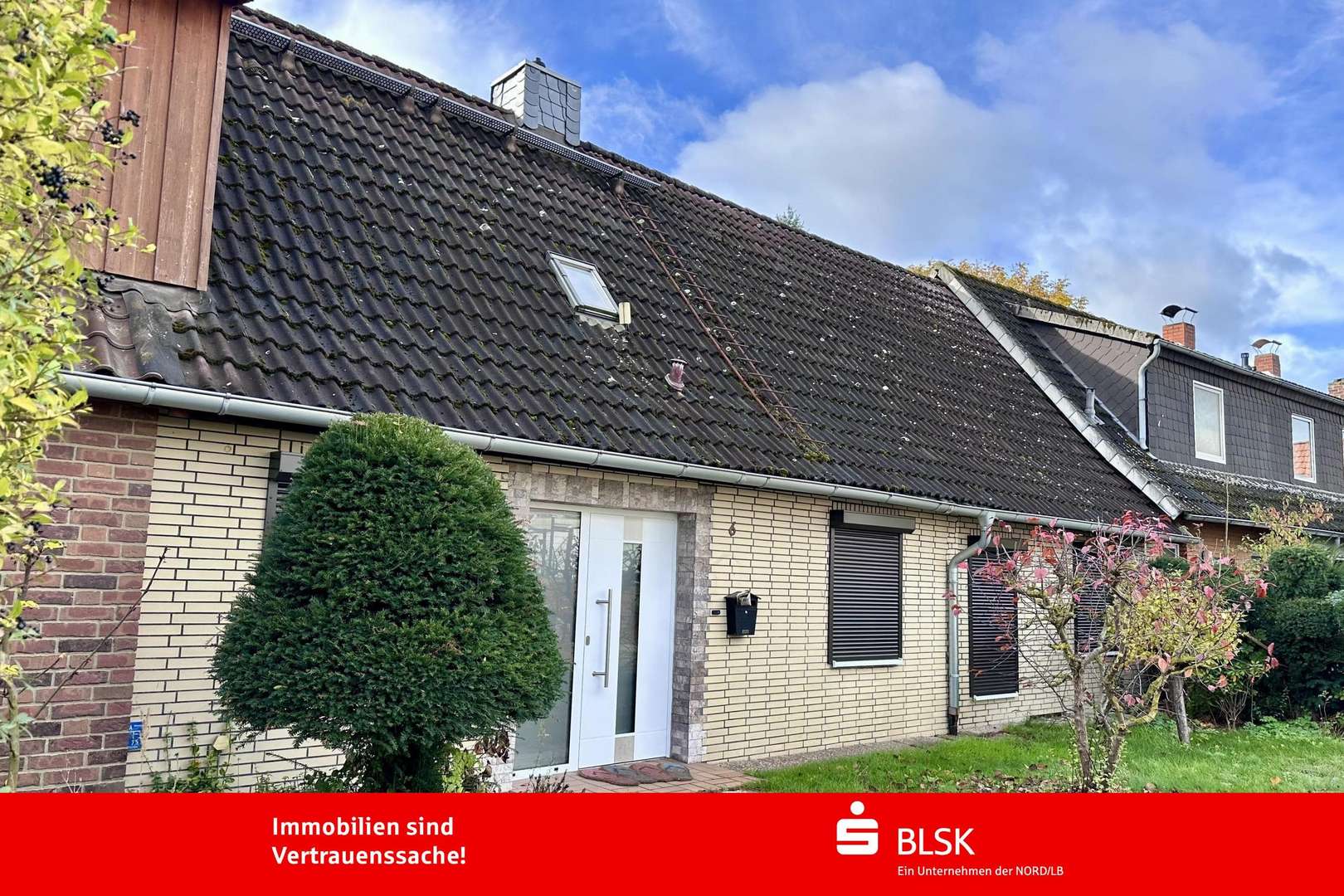 Straßenansicht Straßenansicht - Reihenmittelhaus in 38226 Salzgitter mit 152m² kaufen