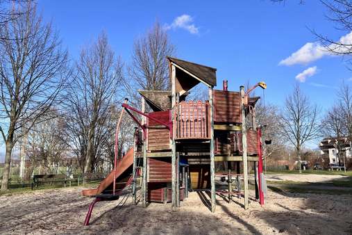 Spielplatz im Wohngebiet - Etagenwohnung in 38304 Wolfenbüttel mit 82m² kaufen