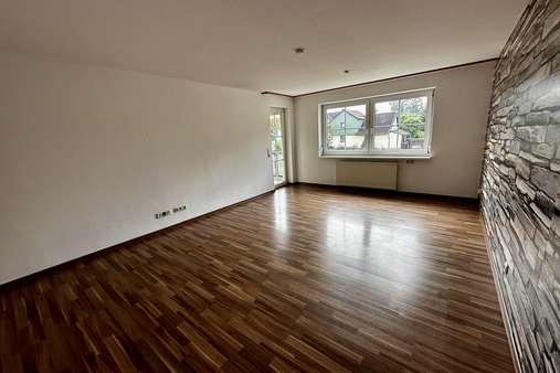 Wohnzimmer - Etagenwohnung in 38304 Wolfenbüttel mit 82m² kaufen