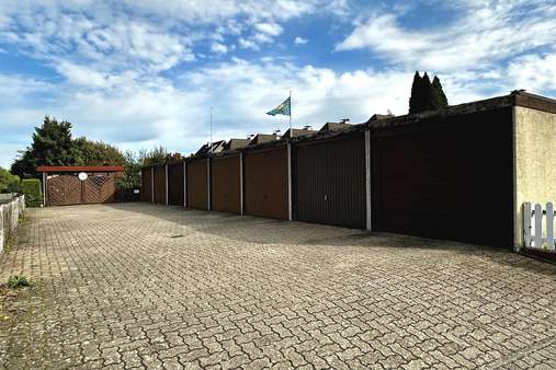 Garage am Garten - Reihenmittelhaus in 38226 Salzgitter mit 107m² kaufen