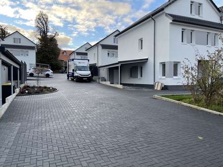 Privatstraße Zuwegung - Doppelhaushälfte in 38154 Königslutter mit 137m² günstig kaufen