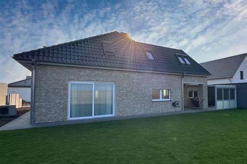 Blick vom Garten Blick vom Garten - Einfamilienhaus in 38312 Börßum mit 184m² kaufen