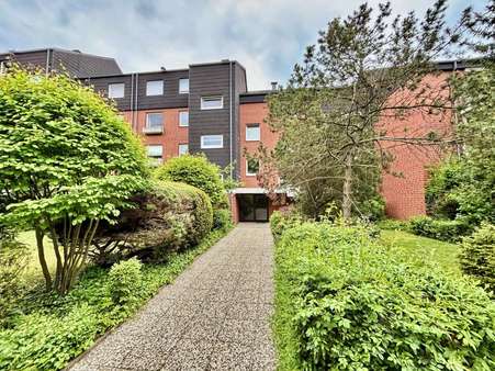 Hauseingang - Erdgeschosswohnung in 30659 Hannover mit 86m² kaufen