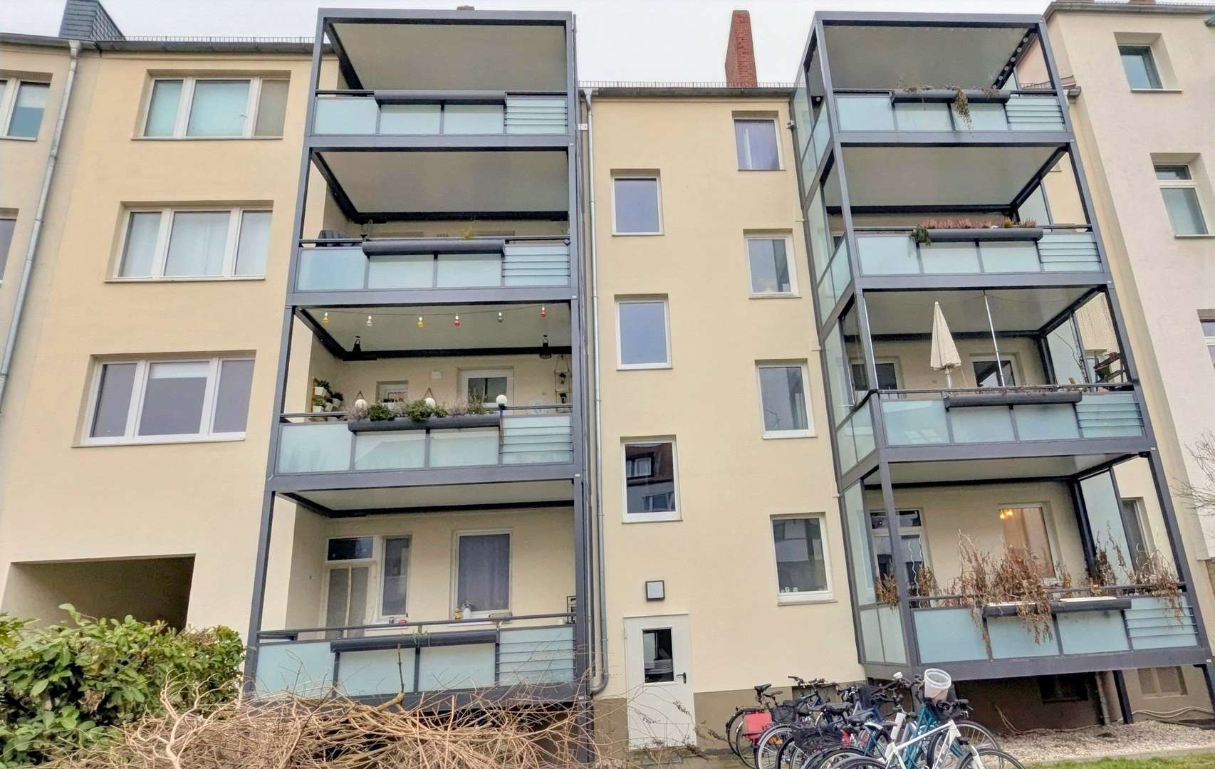 Hinteransicht - Etagenwohnung in 30161 Hannover mit 93m² kaufen