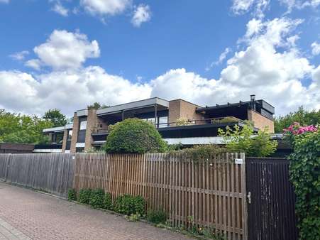 Rückansicht Gebäude Rückansicht Gebäude - Etagenwohnung in 30966 Hemmingen mit 135m² kaufen