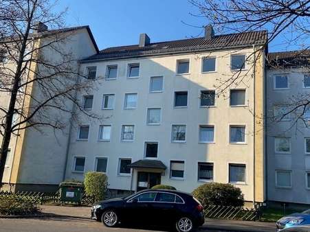 Ansicht Straßenseite - Etagenwohnung in 30853 Langenhagen mit 63m² kaufen