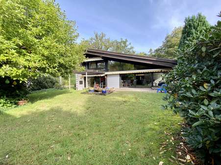 Garten - Einfamilienhaus in 30938 Burgwedel mit 301m² kaufen