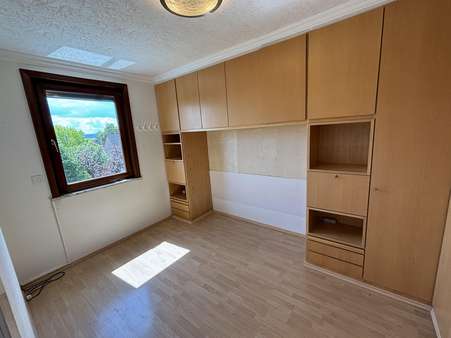 Schlafzimmer - Dachgeschosswohnung in 31832 Springe mit 73m² kaufen