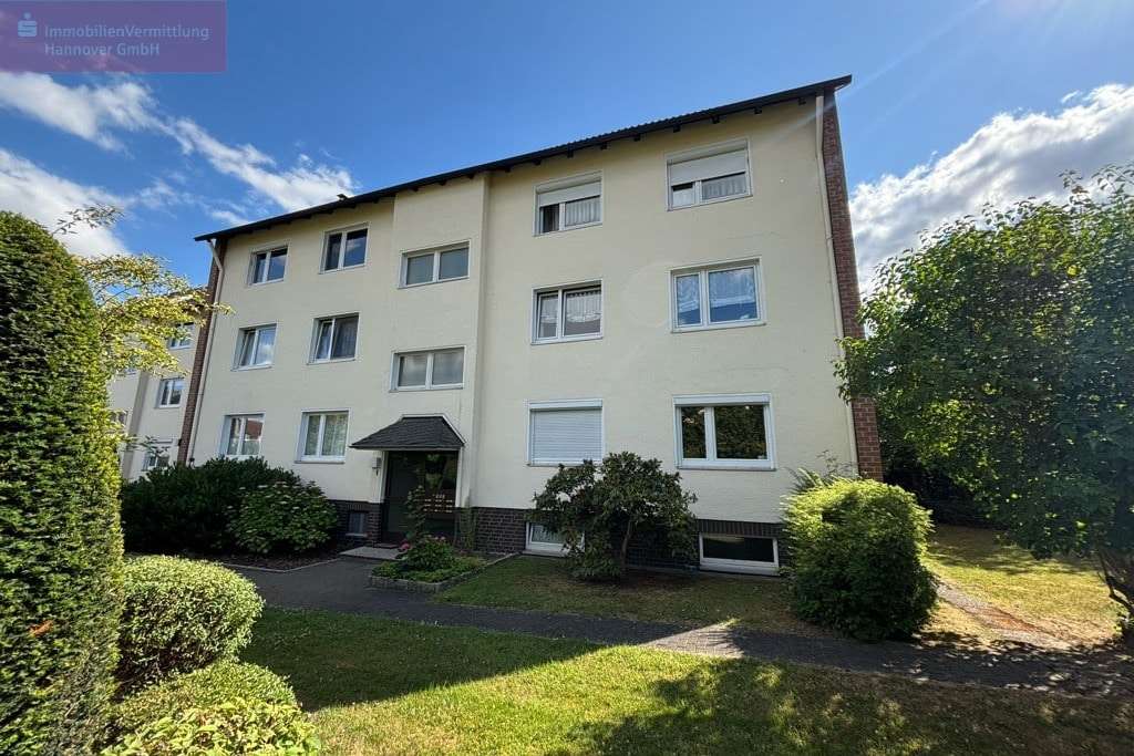 Hausansicht Eingang - Etagenwohnung in 31832 Springe mit 60m² als Kapitalanlage kaufen