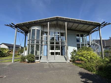 Eingangsansicht Gebäude - Sonstige in 30966 Hemmingen mit 404m² kaufen