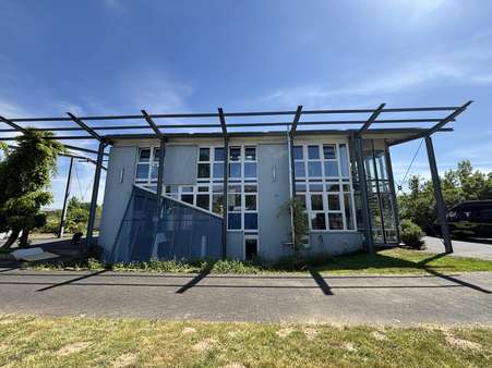 Seitansicht Gebäude - Sonstige in 30966 Hemmingen mit 404m² kaufen