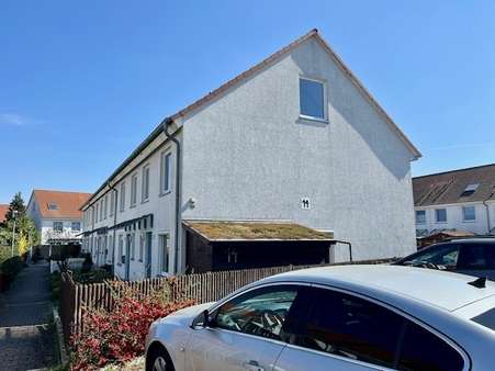 Außenansicht Außenansicht - Reihenendhaus in 30952 Ronnenberg mit 130m² kaufen