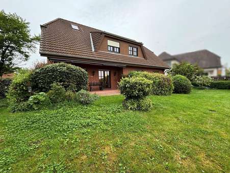 Gartenansicht - Zweifamilienhaus in 30952 Ronnenberg mit 213m² kaufen