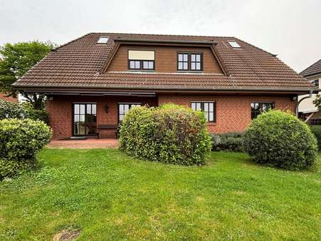 Gartenansicht - Zweifamilienhaus in 30952 Ronnenberg mit 213m² kaufen