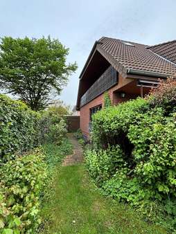 Seitenansicht - Zweifamilienhaus in 30952 Ronnenberg mit 213m² kaufen