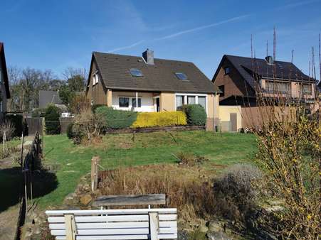 Garten Bild 1 - Einfamilienhaus in 31535 Neustadt mit 123m² kaufen