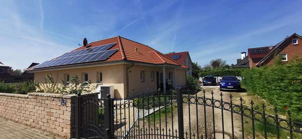 Stellplätze mit Wallbox - Bungalow in 31535 Neustadt mit 148m² kaufen