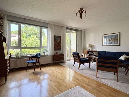 Wohnzimmer - Erdgeschosswohnung in 30169 Hannover mit 100m² kaufen