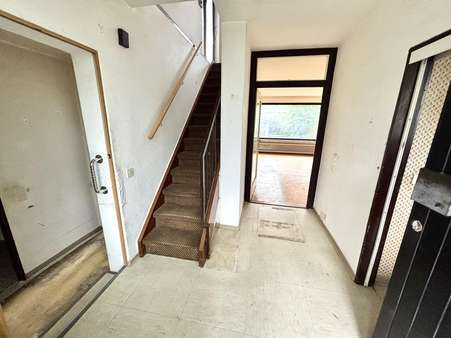 Hausflur EG - Reihenmittelhaus in 30657 Hannover mit 125m² kaufen