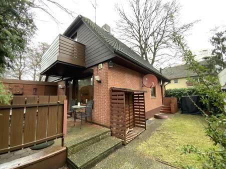 Gartenansicht Terrasse - Einfamilienhaus in 30853 Langenhagen mit 101m² kaufen