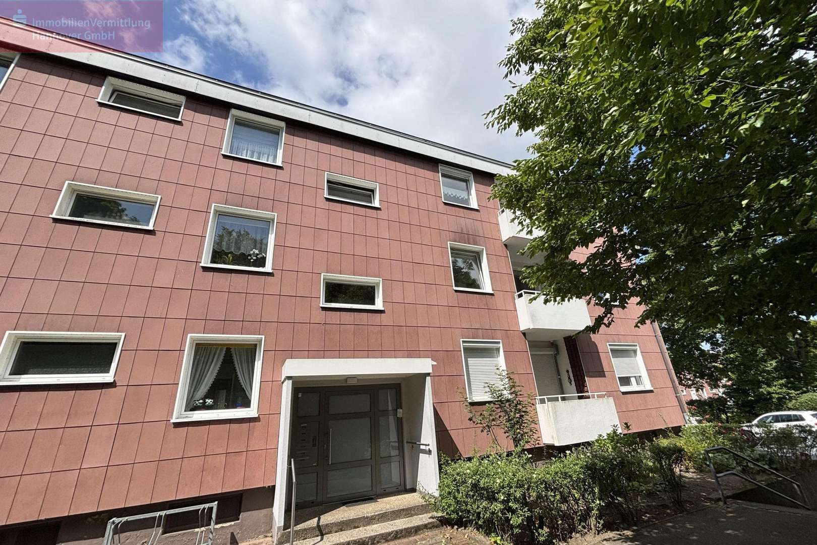 Hausansicht Hausansicht - Etagenwohnung in 30419 Hannover mit 88m² kaufen