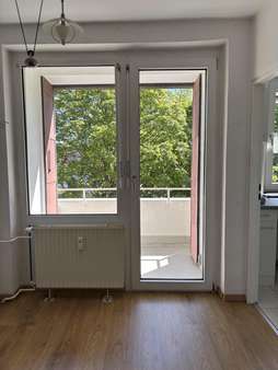 Wohn-/ Esszimmer Wohn-/ Esszimmer - Etagenwohnung in 30419 Hannover mit 88m² kaufen