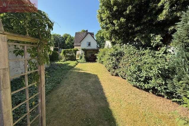Rückansicht Rückansicht - Grundstück in 30659 Hannover mit 500m² kaufen
