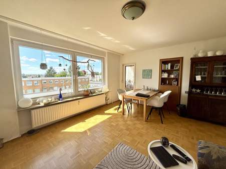 Wohnzimmer - Etagenwohnung in 30880 Laatzen mit 58m² kaufen