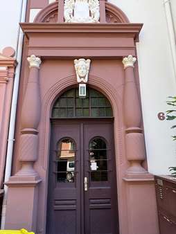 Hauseingang Hauseingang - Erdgeschosswohnung in 30449 Hannover mit 190m² kaufen
