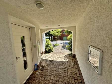 Eingangsbereich Eingangsbereich - Mehrfamilienhaus in 30900 Wedemark mit 298m² kaufen