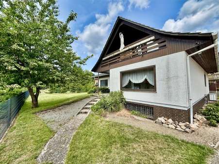 Hausansicht Hausansicht - Einfamilienhaus in 30938 Burgwedel mit 185m² kaufen