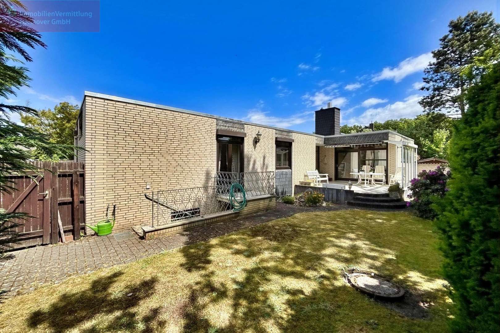 Ansicht aus dem Garten Ansicht aus dem Garten - Einfamilienhaus in 30853 Langenhagen mit 142m² kaufen