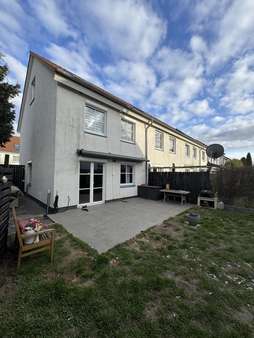 Außenansicht - Reihenendhaus in 30952 Ronnenberg mit 135m² kaufen