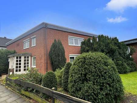 Seitenansicht - Einfamilienhaus in 30457 Hannover mit 254m² kaufen
