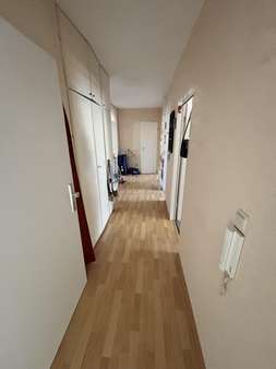 Wohnungsflur - Etagenwohnung in 30629 Hannover mit 128m² kaufen