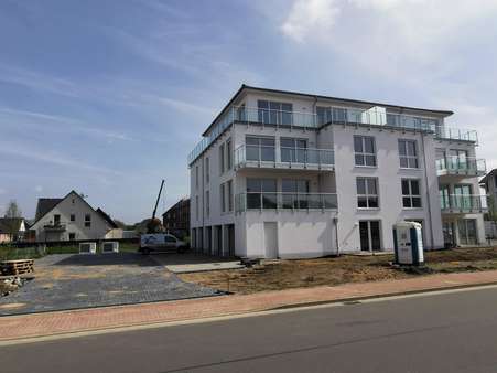 Stellplätze und Garagen - Etagenwohnung in 31535 Neustadt mit 111m² kaufen