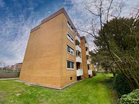 Aussenansicht - Etagenwohnung in 30916 Isernhagen mit 84m² kaufen