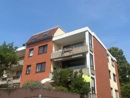 Rückansicht Rückansicht - Etagenwohnung in 30457 Hannover mit 94m² kaufen