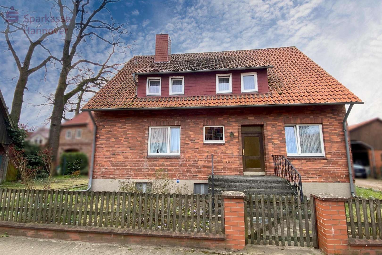 Haupteingang - Einfamilienhaus in 30900 Wedemark mit 172m² kaufen
