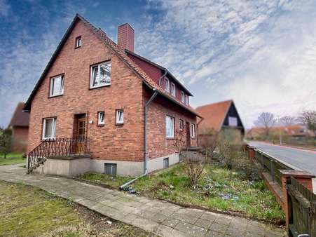 Nebeneingang - Einfamilienhaus in 30900 Wedemark mit 172m² kaufen