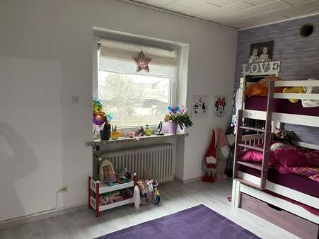 Kinderzimmer - Etagenwohnung in 30855 Langenhagen mit 88m² kaufen