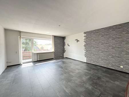 Wohnzimmer - Etagenwohnung in 30855 Langenhagen mit 88m² kaufen