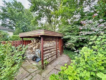 Holzlager/Abstellraum - Einfamilienhaus in 30938 Burgwedel mit 202m² kaufen