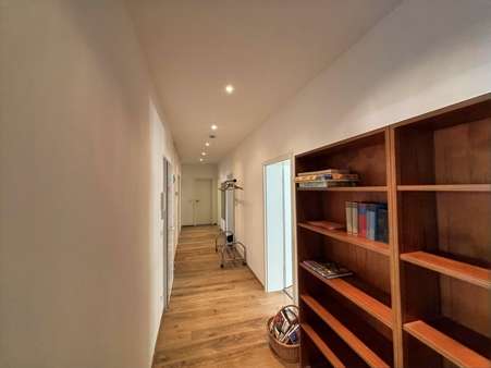Flur Flur - Erdgeschosswohnung in 30171 Hannover mit 144m² kaufen