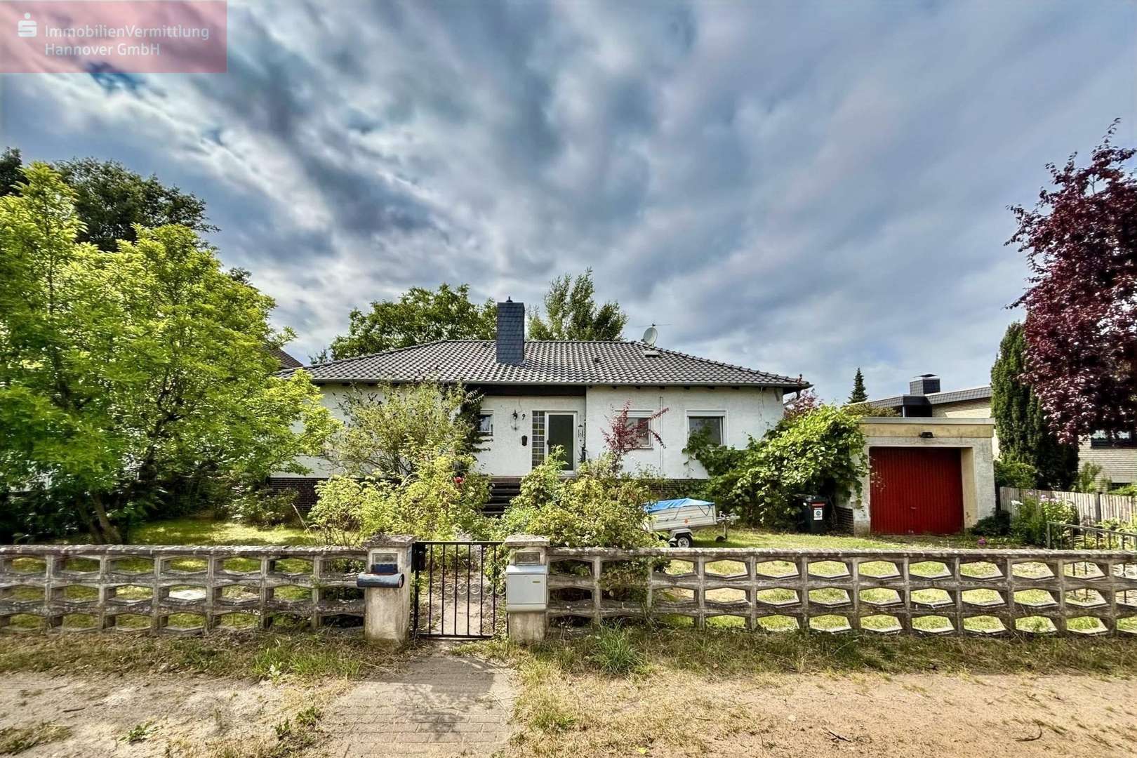 Ansicht von der Straße Ansicht von der Straße - Bungalow in 30900 Wedemark mit 126m² kaufen