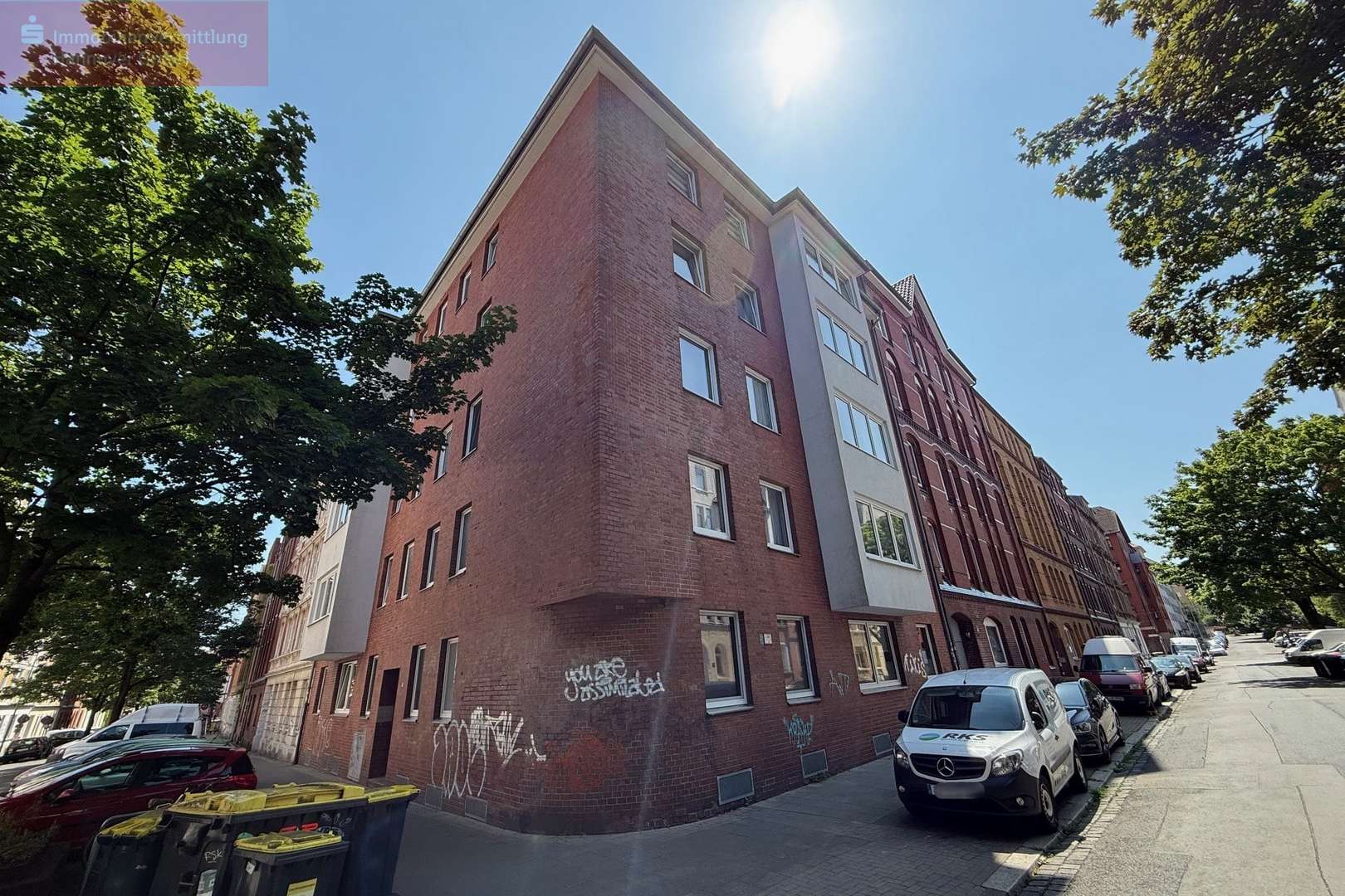 Blick auf das Haus Blick auf das Haus - Etagenwohnung in 30449 Hannover mit 87m² kaufen